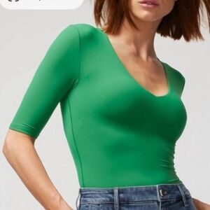 WHBM Forme Elbow Sleeve V Neck Top Amazon Green